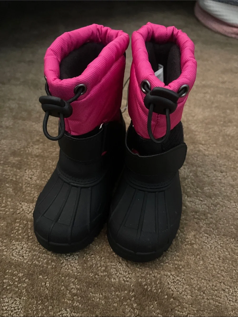 Brand new snow boots